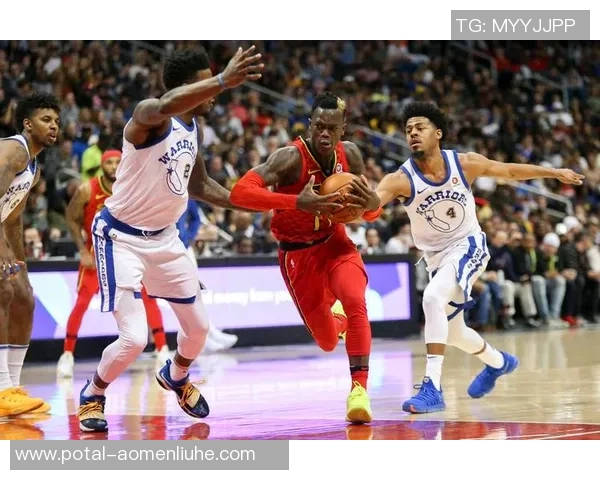 总决赛杜克大学对决劲敌展现篮球巅峰对抗的精彩瞬间 总决赛杜克大学对决劲敌展现篮球巅峰对抗的精彩瞬间